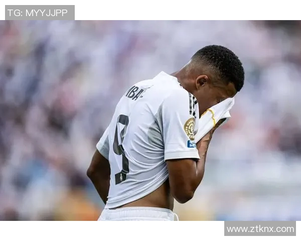 姆巴佩欧冠抽射精彩瞬间引发球迷热议与赞叹