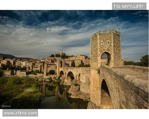 赫罗纳小镇文化节庆，缤纷体验吸引游客热情参与