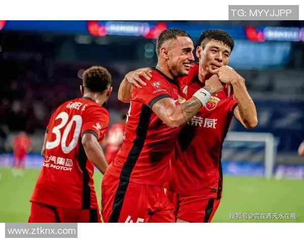 亚冠淘汰赛首回合，上海上港意外失利，浦项制铁逆转晋级入一个关键入球击败对手