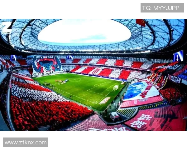 球迷为俱乐部造势：比赛前连续奋力呐喊助威的激情时刻